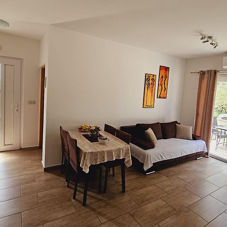 Apartment Lili Biograd Na Moru Exterior photo